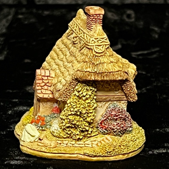 Vintage Lilliput Lane - Wash Day - Collectors Club - Picture 4 of 11